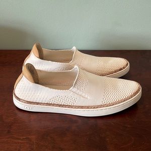 UGG white casual sneaker - Size 7.5